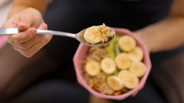 5 sugestões de refeições pré-treino simples e práticas