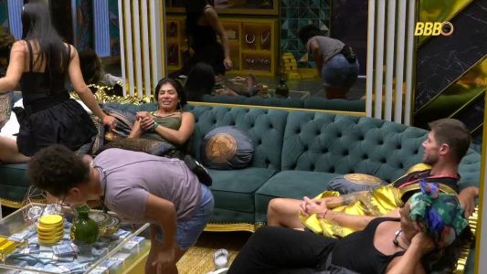 Milena soltou novo pum na "cara" de Jonas • Reprodução/Globoplay