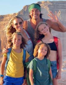 Membros da The Bucket List Family