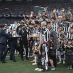 Multicampeão pelo Atlético e na Europa anuncia aposentadoria: 'Minha gana acabou'