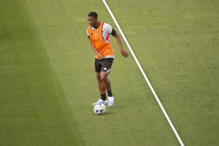 Rayan no treino do Vasco no Estadio São Januario