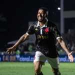 Meia surpreende na recuperação, e Vasco sonha com retorno ainda neste ano