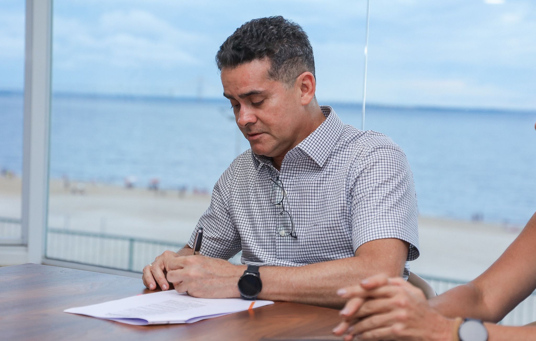 David Almeida (Avante) é o novo prefeito de Manaus, no Amazonas