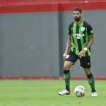 Zagueiro do América recebe proposta de rival do Campeonato Mineiro; veja detalhes