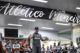 Milito comanda primeiro treino pelo Atlético