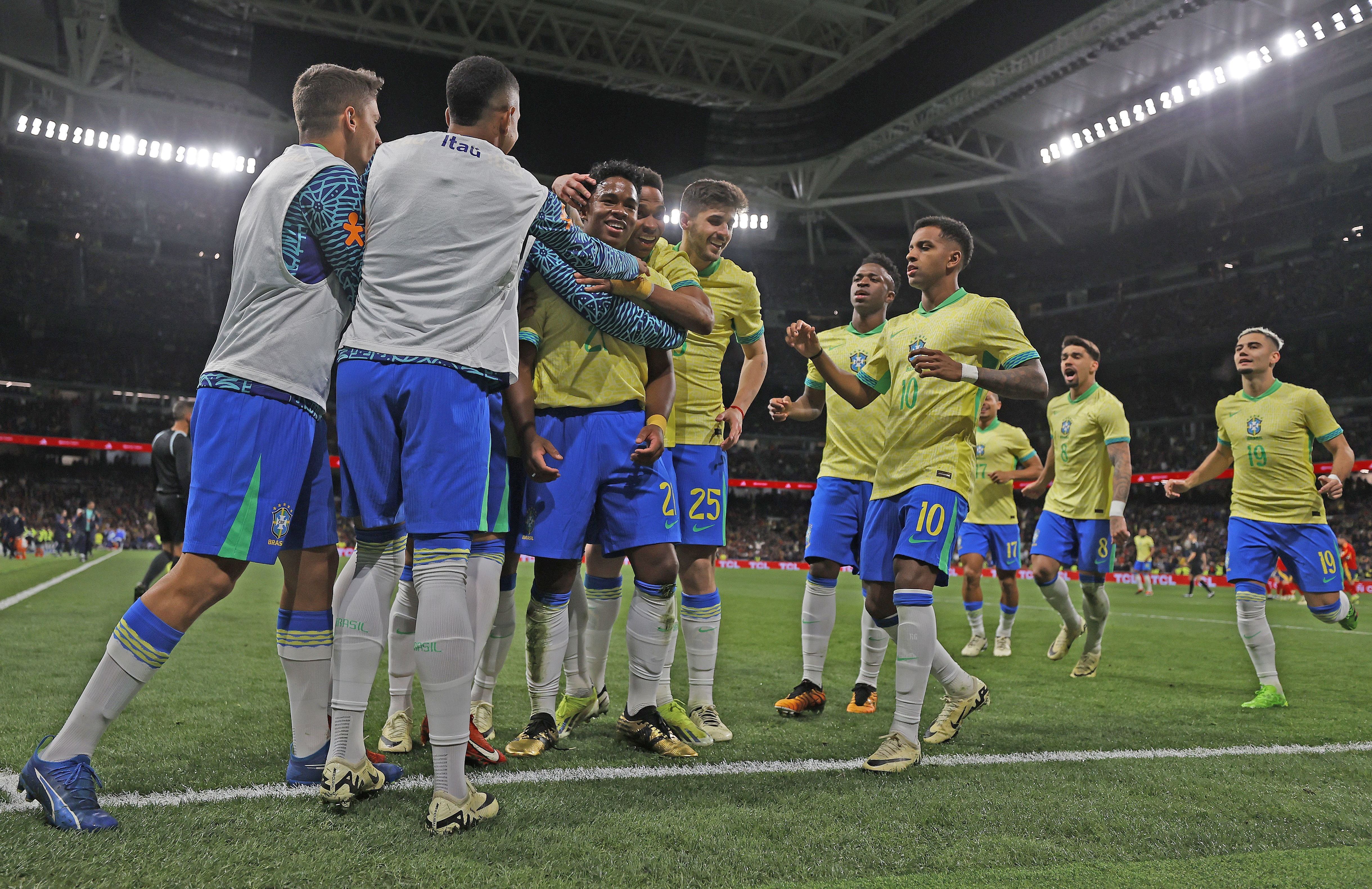 Seleção Brasileira conta com 'amuleto' no ataque para duelo com a França