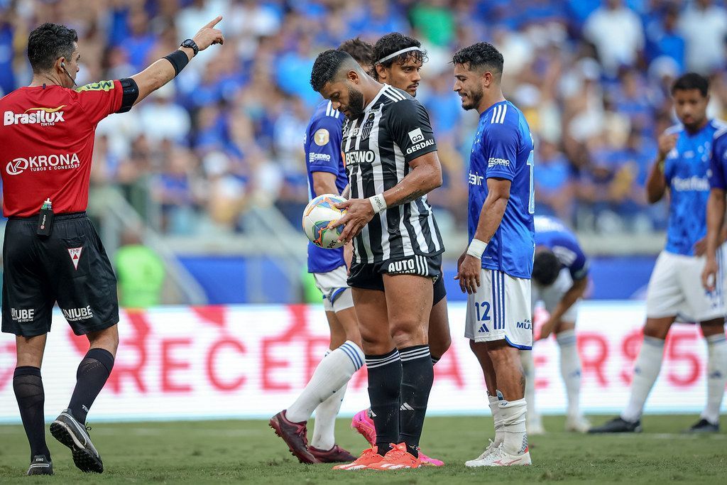 Cruzeiro x Atlético: detalhes de todas as finais diretas entre os rivais no Mineiro