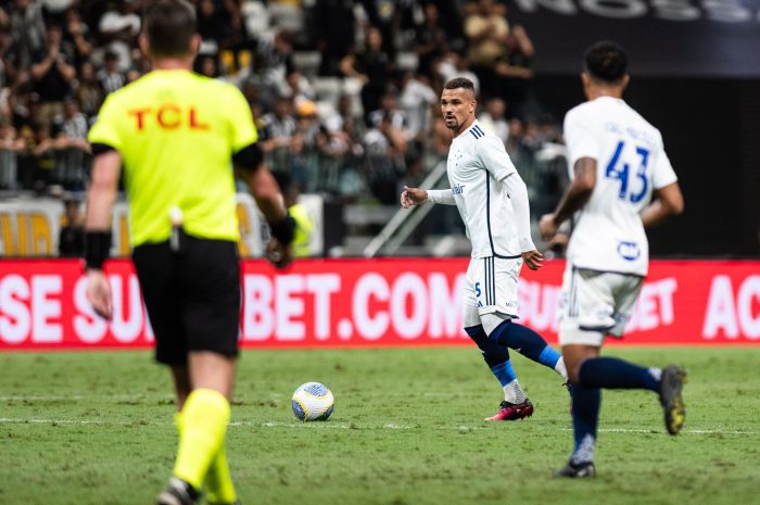 Zé Ivaldo e João Marcelo jogaram juntos no segundo tempo do clássico