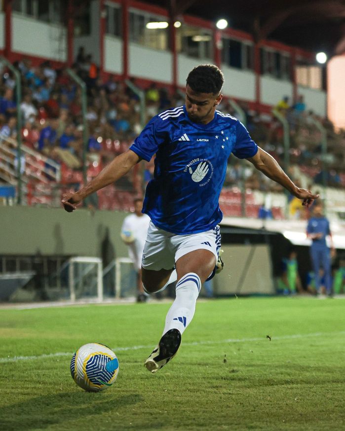 Gui Meira em ação pelo time sub-20 do Cruzeiro