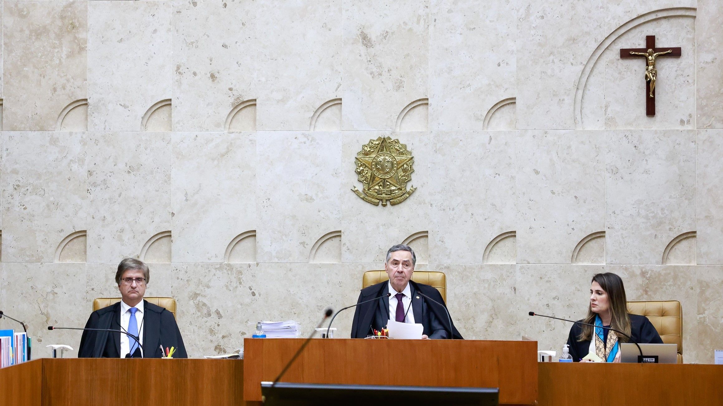 STF julga se símbolos religiosos em órgãos públicos ferem Estado laico
