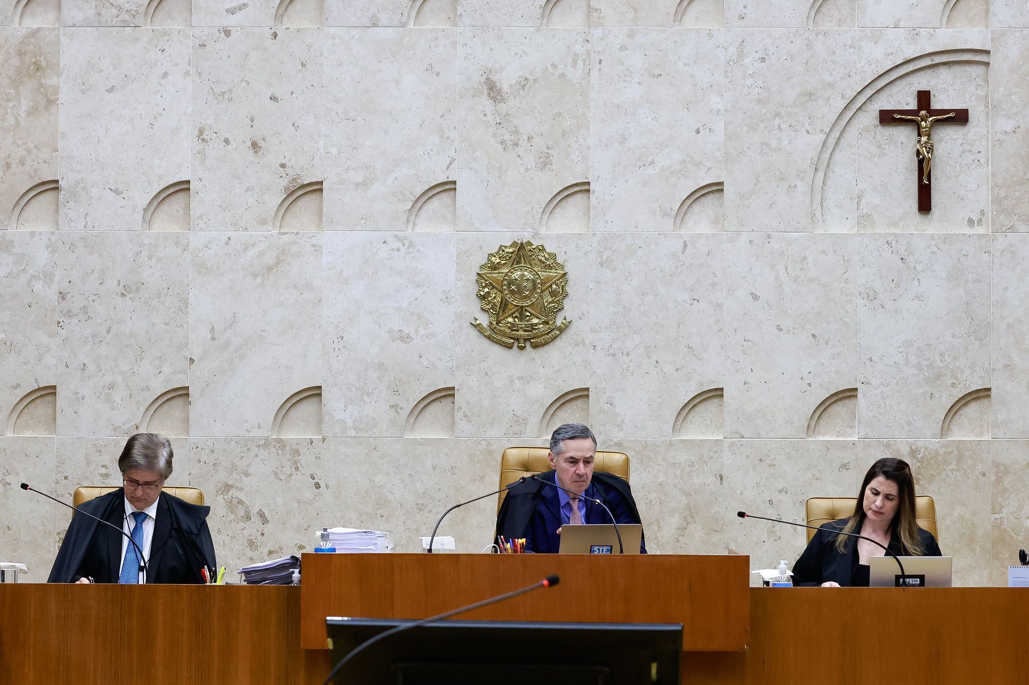 STF forma maioria para validar presença de símbolos religiosos em prédios públicos