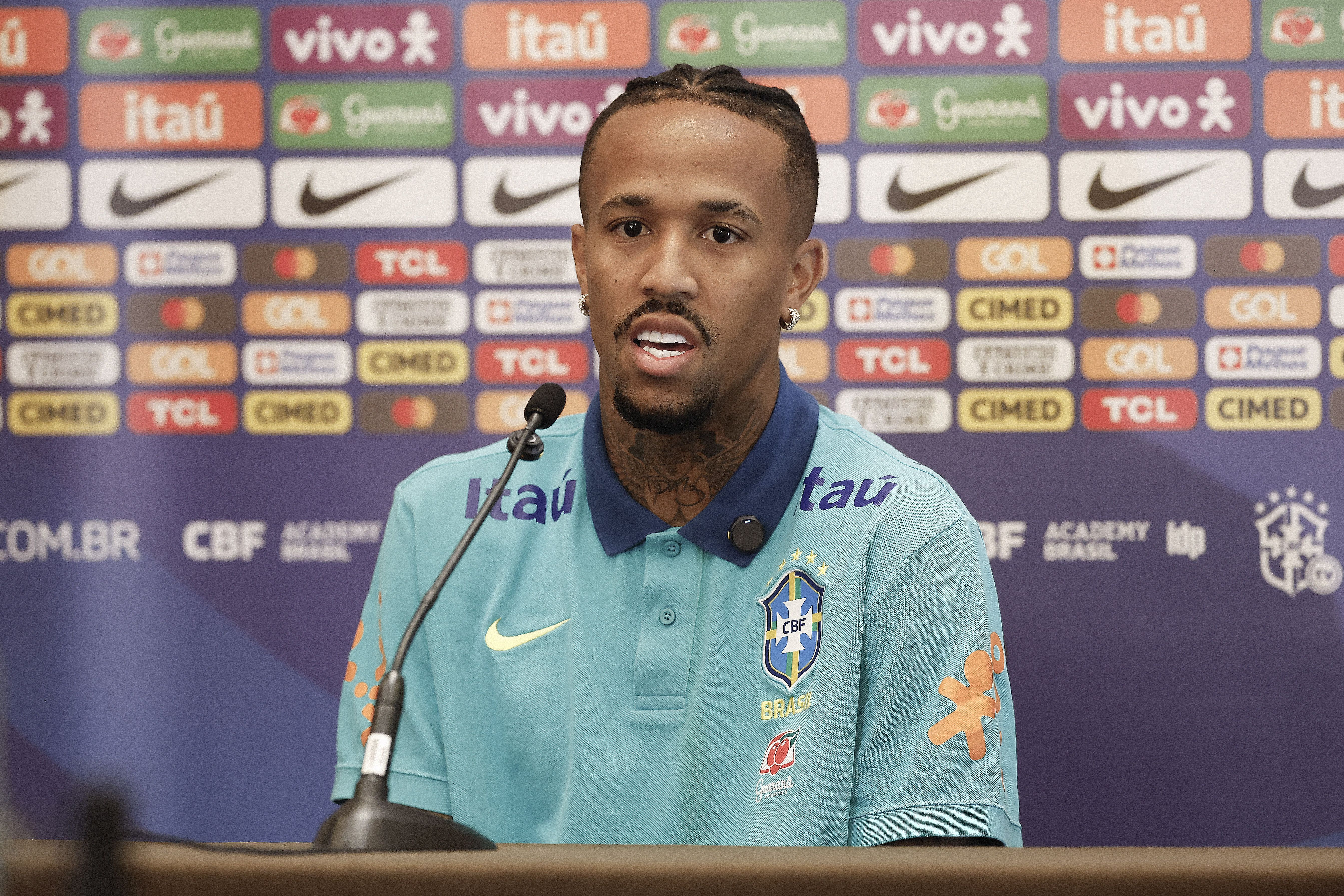 Éder Militão é cortado da Seleção por lesão, e Dorival convoca zagueiro do Flamengo