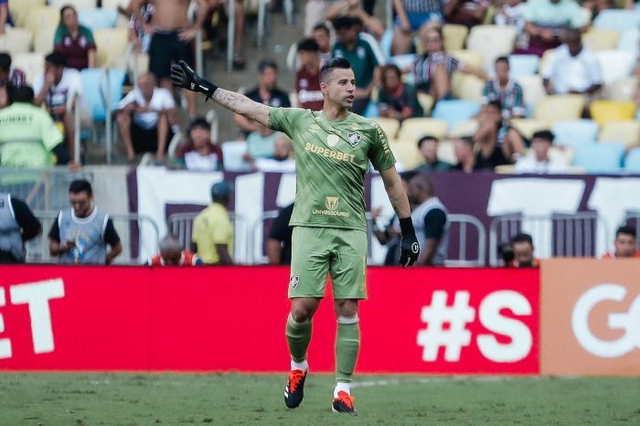 Fábio fez grandes defesas no clássico entre Fluminense e Flamengo