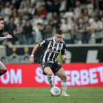Rivais históricos, Atlético e Flamengo iniciam briga por título da Copa do Brasil