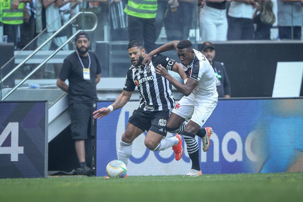 Vasco x Atlético: STJD toma decisão sobre data de jogo pela Copa do Brasil