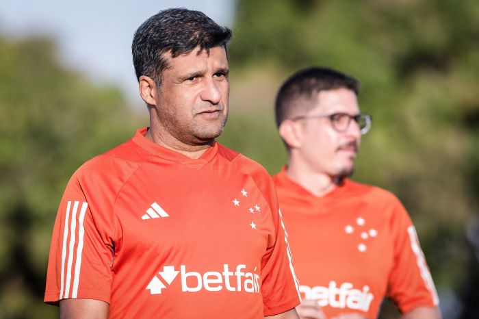 Wesley Carvalho, ex-Athletico-PR, foi contratado como auxiliar do Cruzeiro