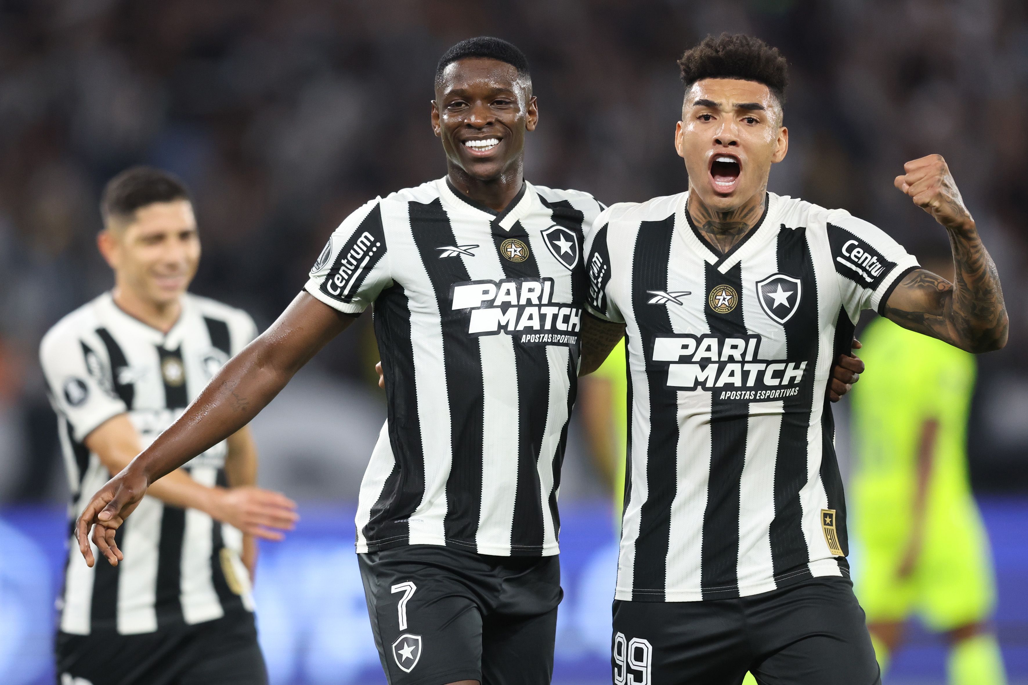 Sem Júnior Santos, Botafogo tem artilharia coletiva na Libertadores