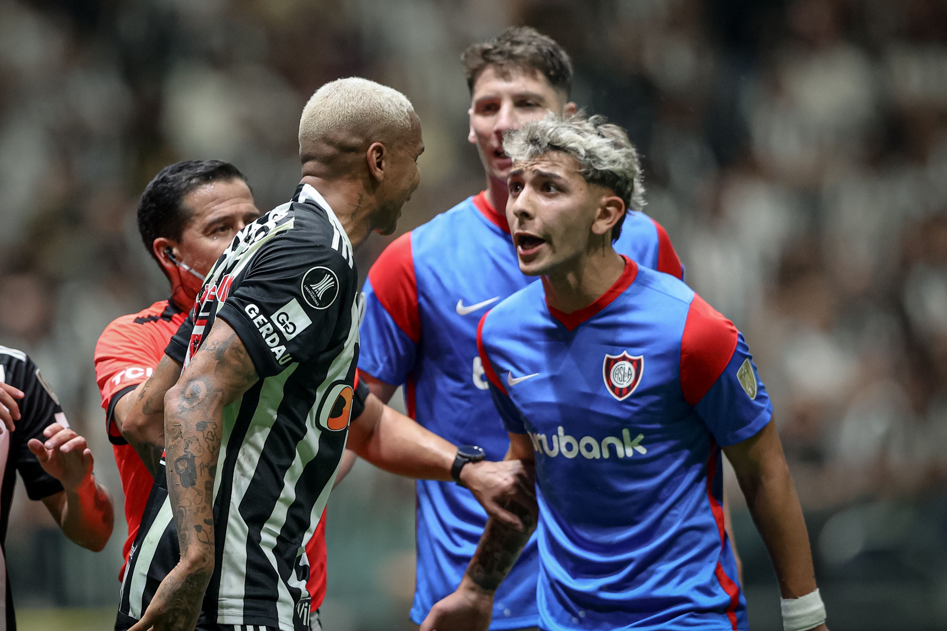 Atlético busca manter campanha 'perfeita' contra adversários estrangeiros na Arena MRV