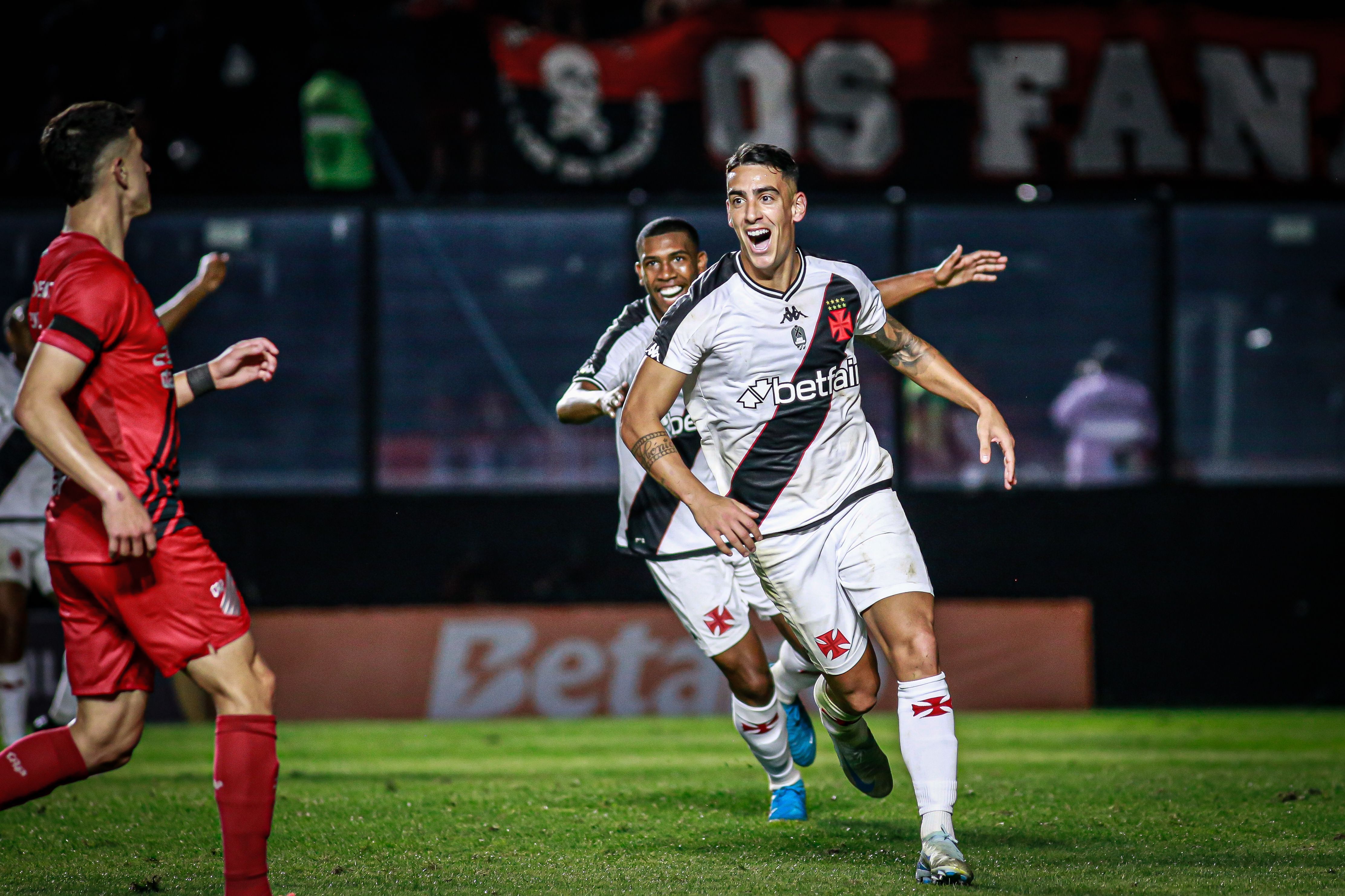 Veja as opções de ataque de Rafael Paiva para o duelo do Vasco contra o Atlético