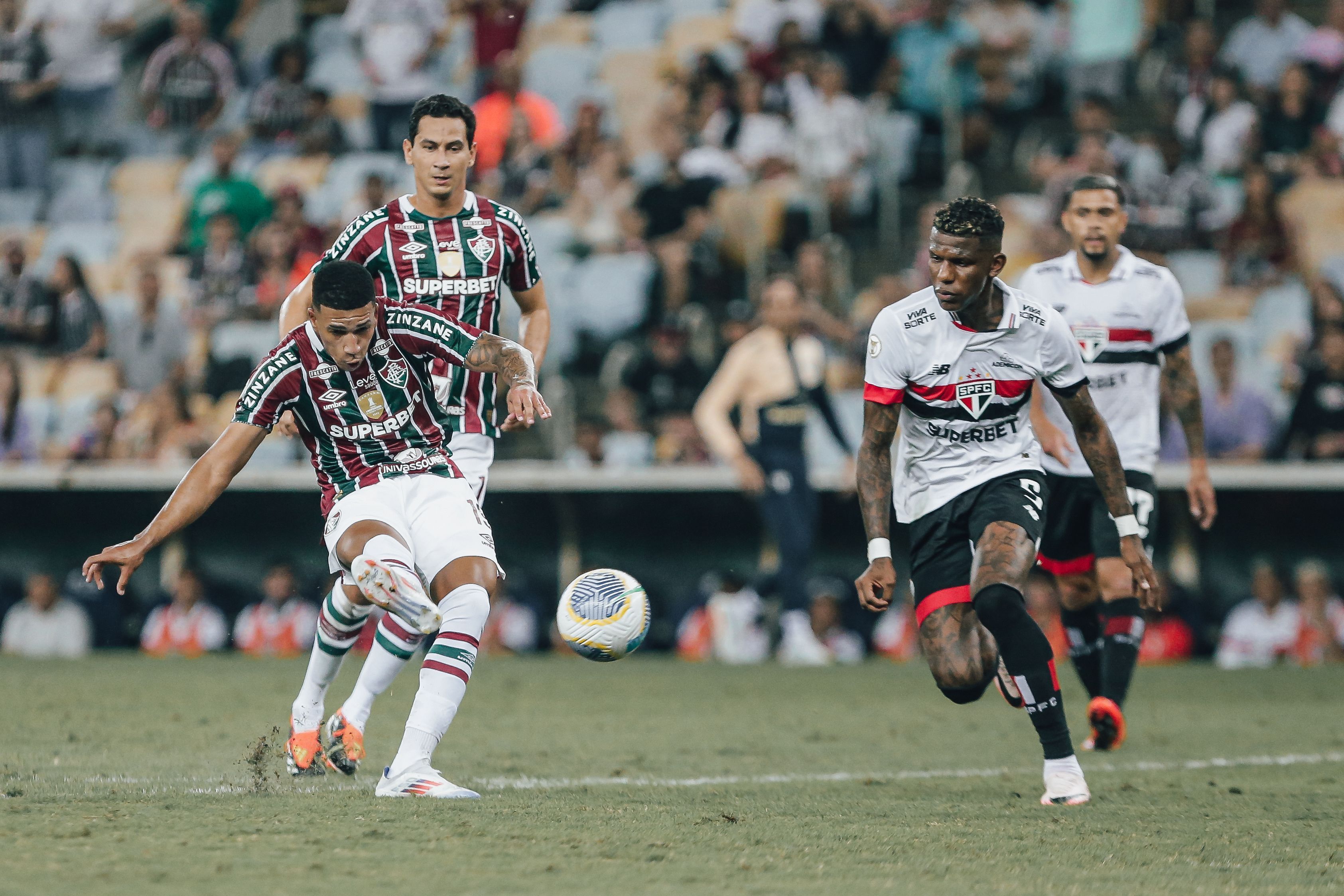 Na mira de clube espanhol, jovem do Fluminense tem multa de R$ 430 milhões