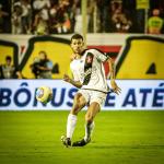Titular do Vasco, zagueiro destaca objetivos para o final da temporada 2024