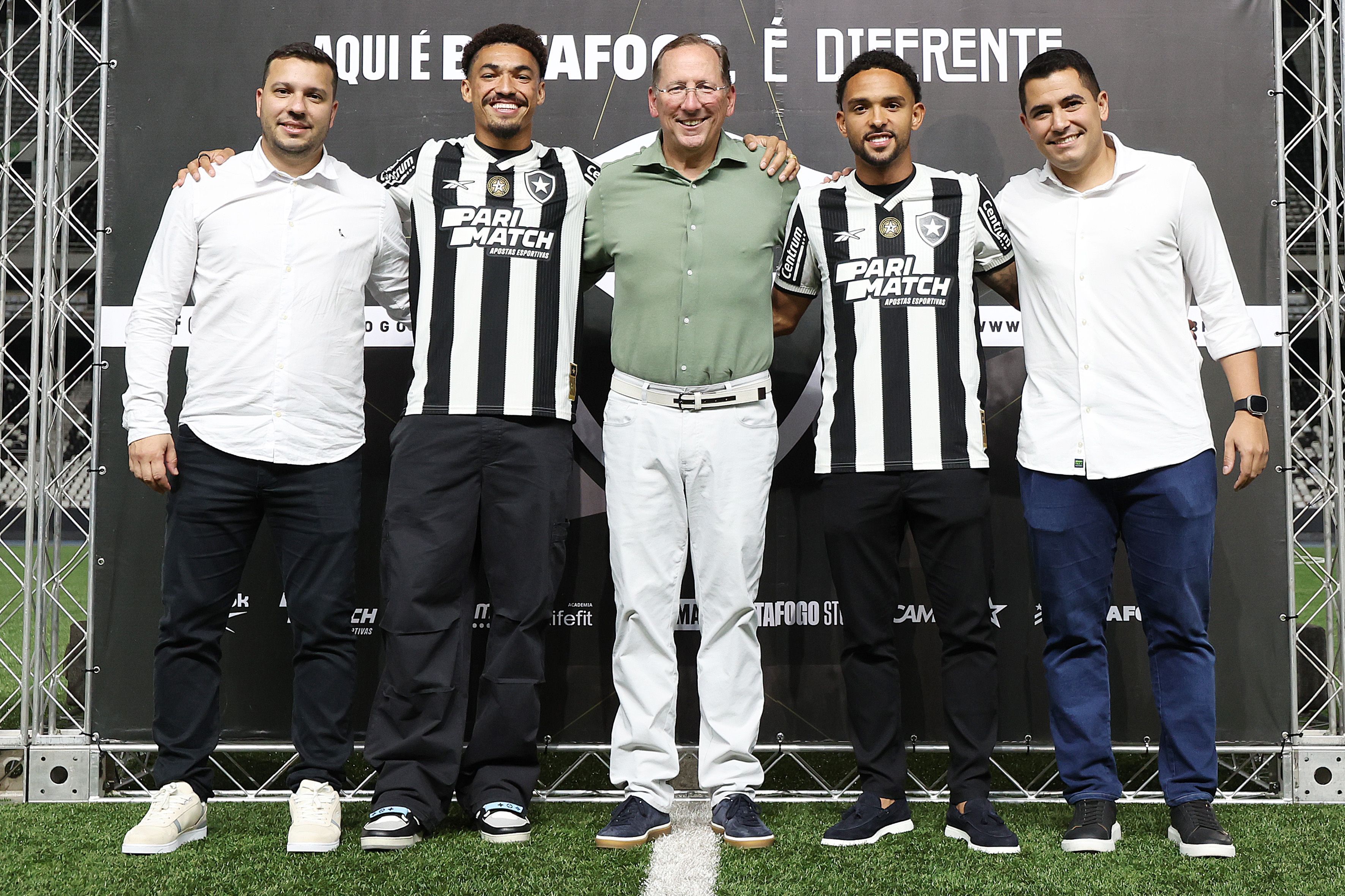 Diretor deixou o Atlético para montar elenco do Botafogo e tornar-se homem de confiança de Textor