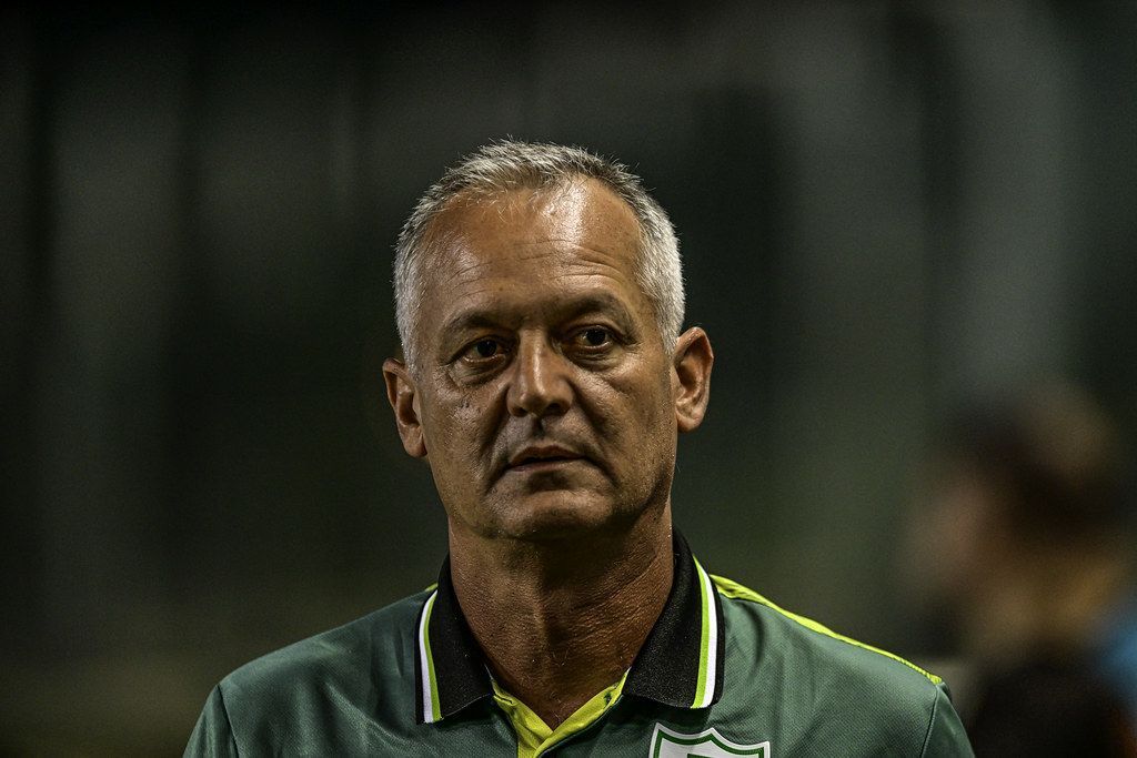 Escalação do América: Lisca promove mudanças para enfrentar o Goiás