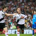 Torcida do Vasco vive a expectativa para retorno de ídolo entre os titulares