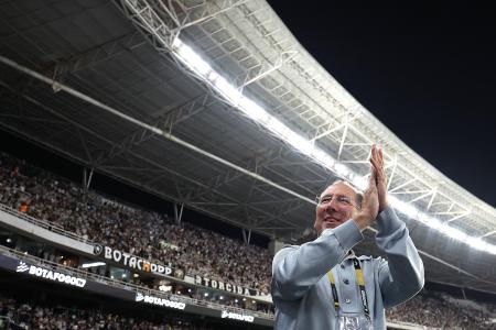 John Textor durante a partida entre Botafogo e São Paulo, no Nilton Santos, pela Libertadores