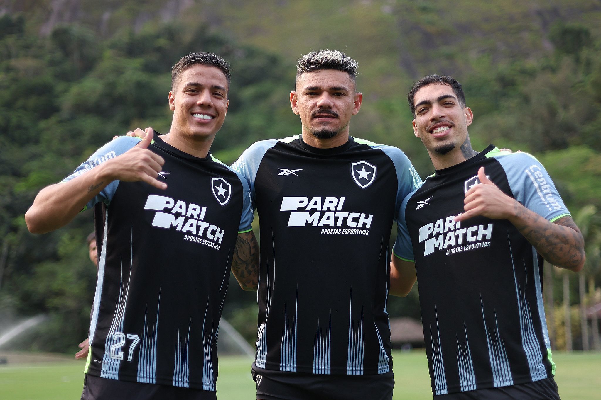 América notifica Botafogo pelo atraso no pagamento de atacante