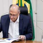 Alckmin sanciona lei que garante assistência para filhos de presos ou vítimas de violência grave