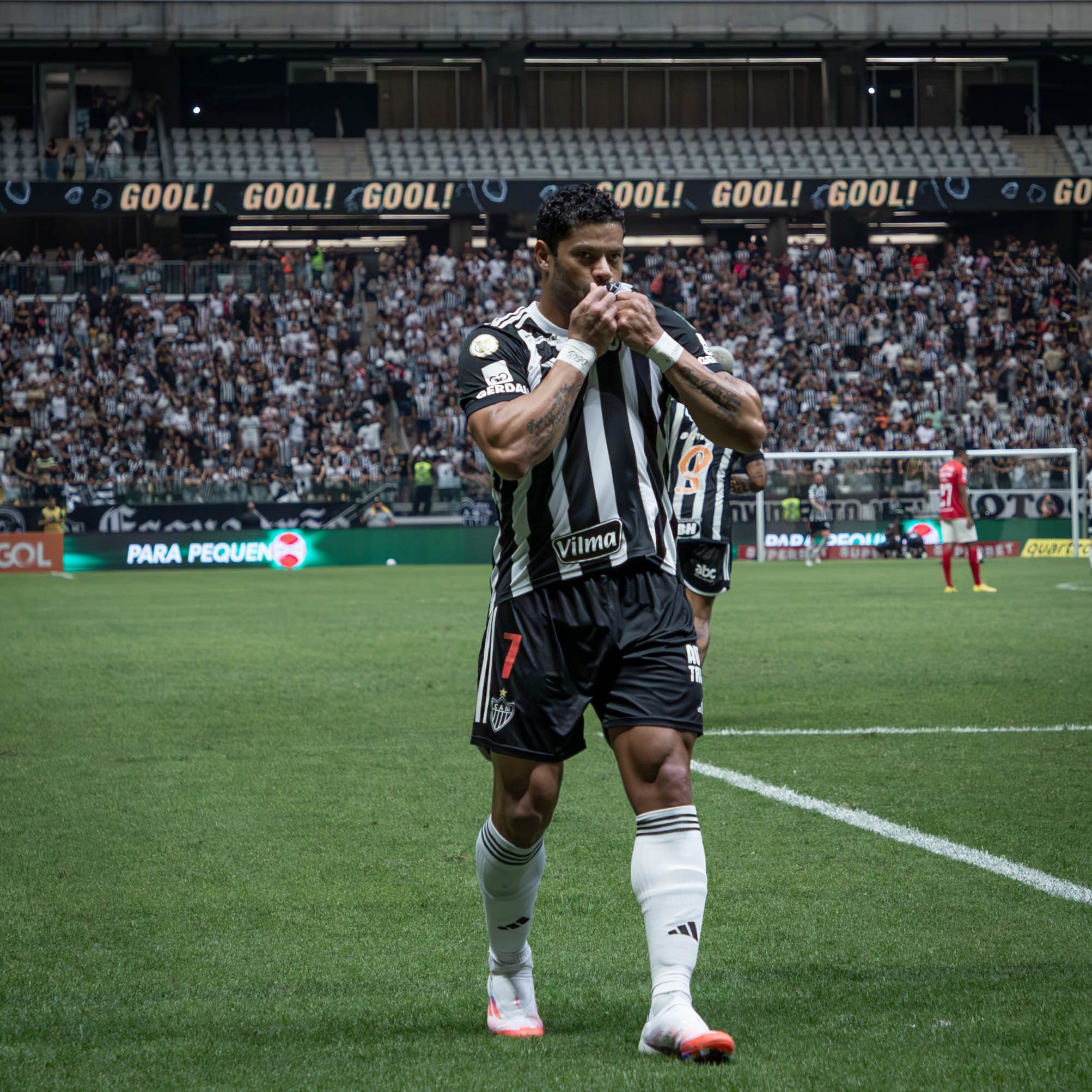 Em carta, Hulk relembra passado e convoca torcida do Atlético para 'decisão'