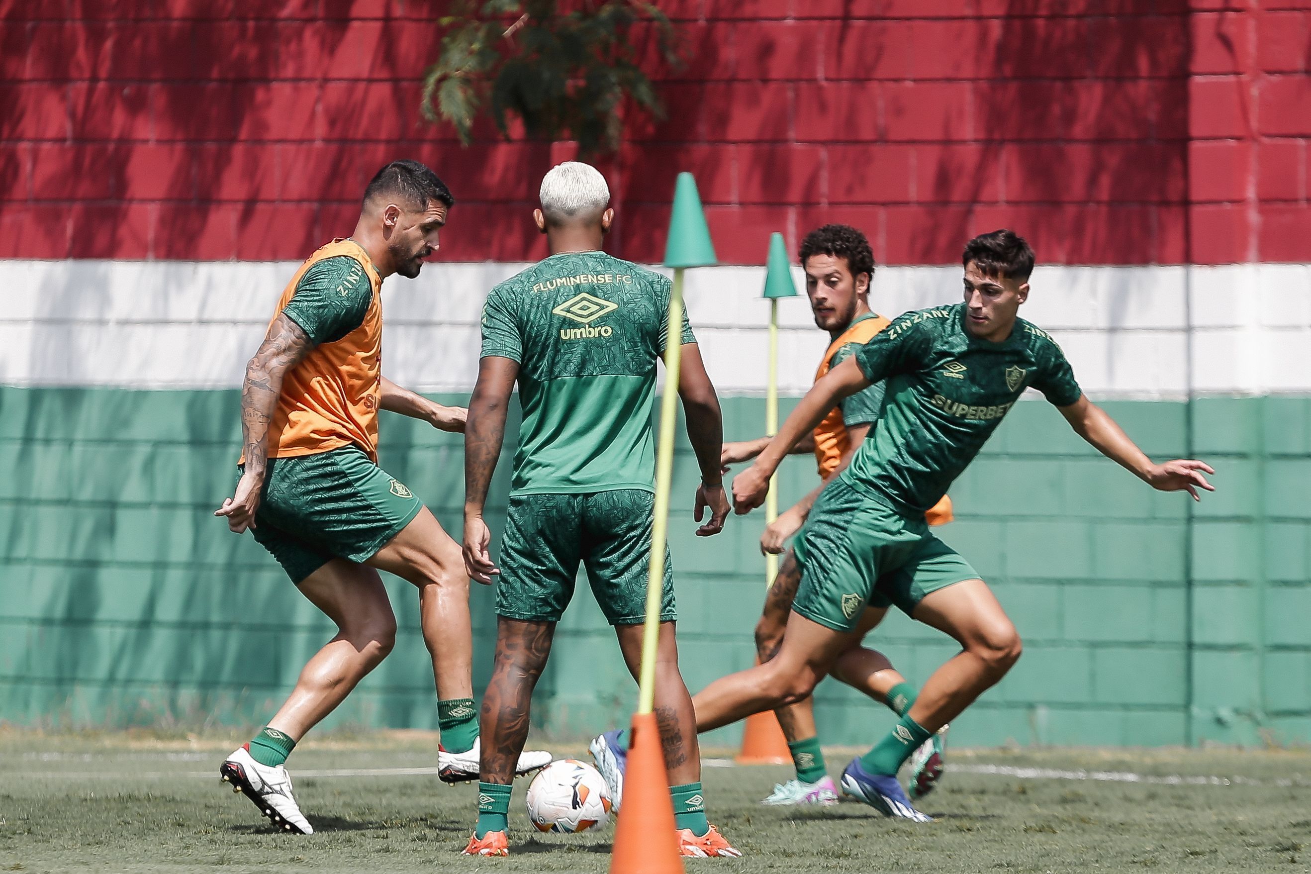 Fluminense desembarca em Belo Horizonte para duelo com o Atlético; veja os relacionados