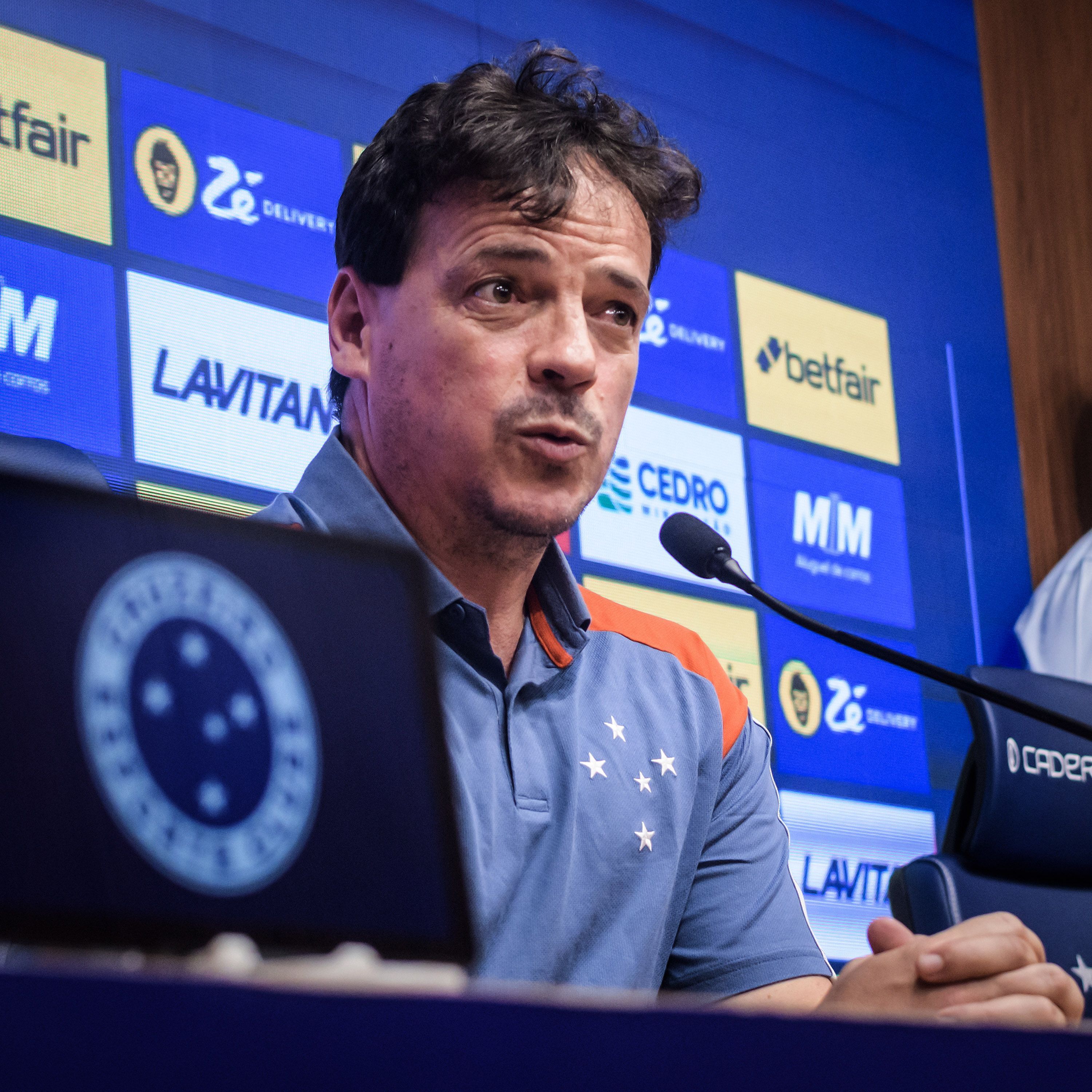 Campeão do mundo opina sobre adaptação de jogadores do Cruzeiro ao estilo de Diniz