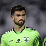 Elias, do América, revela como desestabilizou batedor antes de defender pênalti