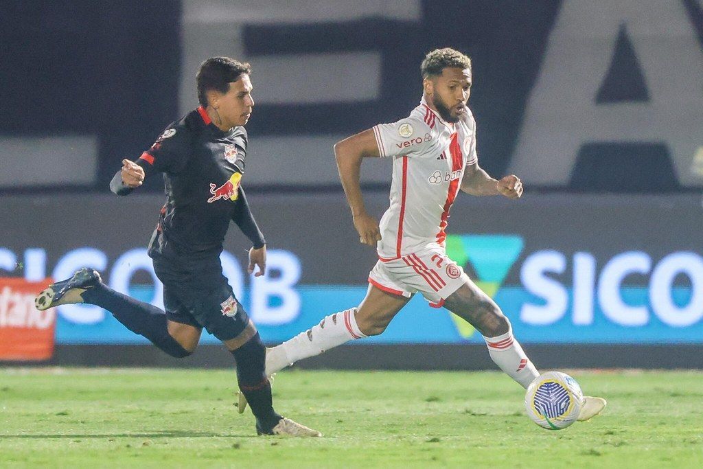 Internacional empata com Bragantino e perde chance de entrar no G6 do Brasileiro