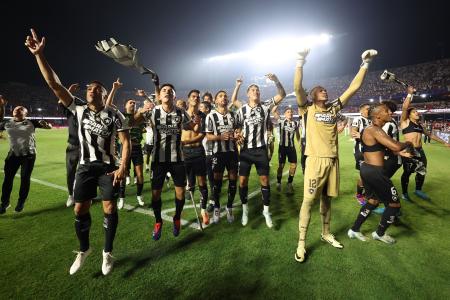 • Botafogo celebra classificação sobre o São Paulo - Vítor Silva/Botafogo