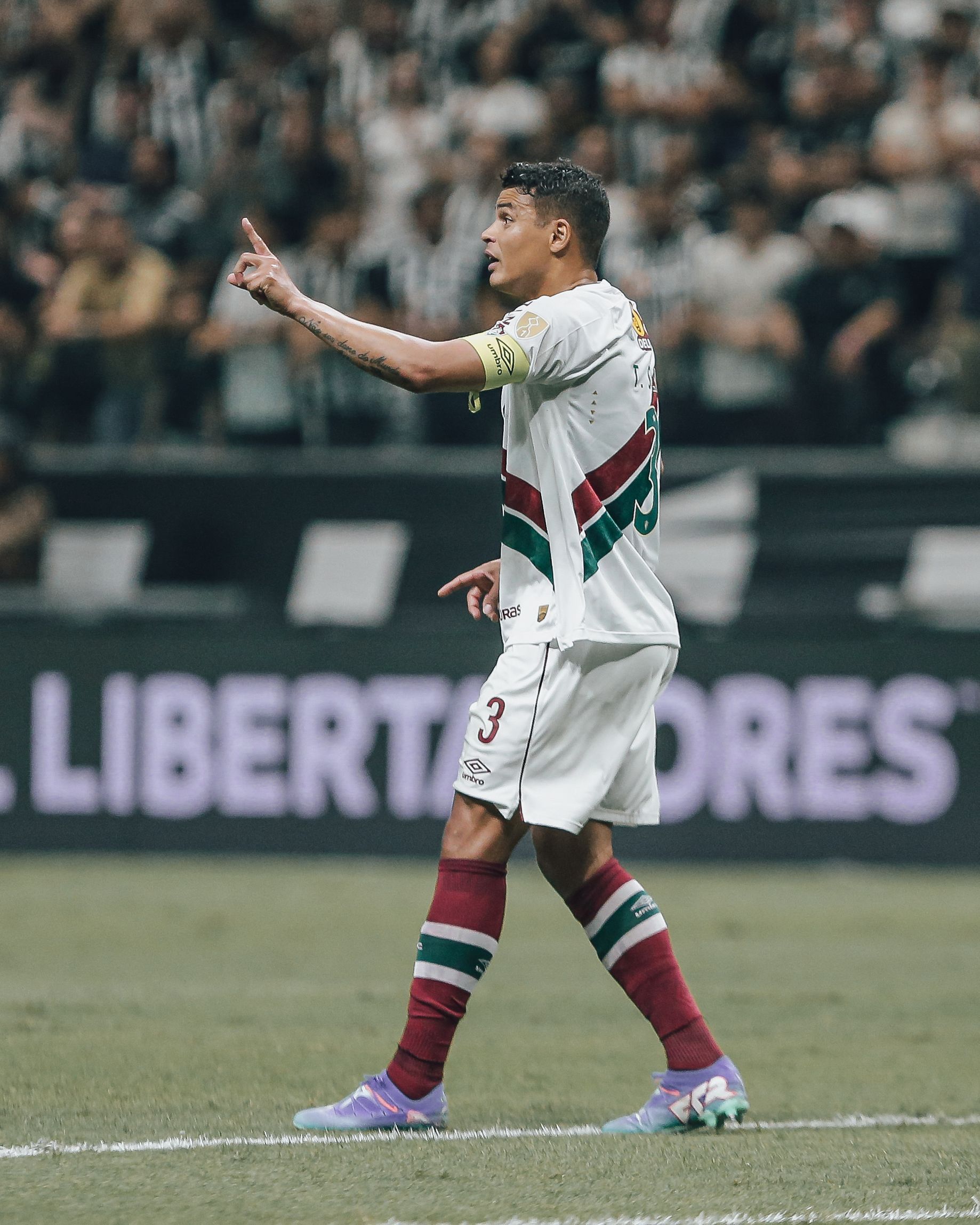 Fluminense: Mano Menezes deve ter retorno de ídolo no clássico contra o Flamengo