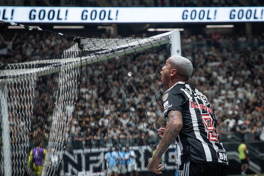 Deyverson revela primeira impressão com torcida do Atlético: ‘Me impactou’