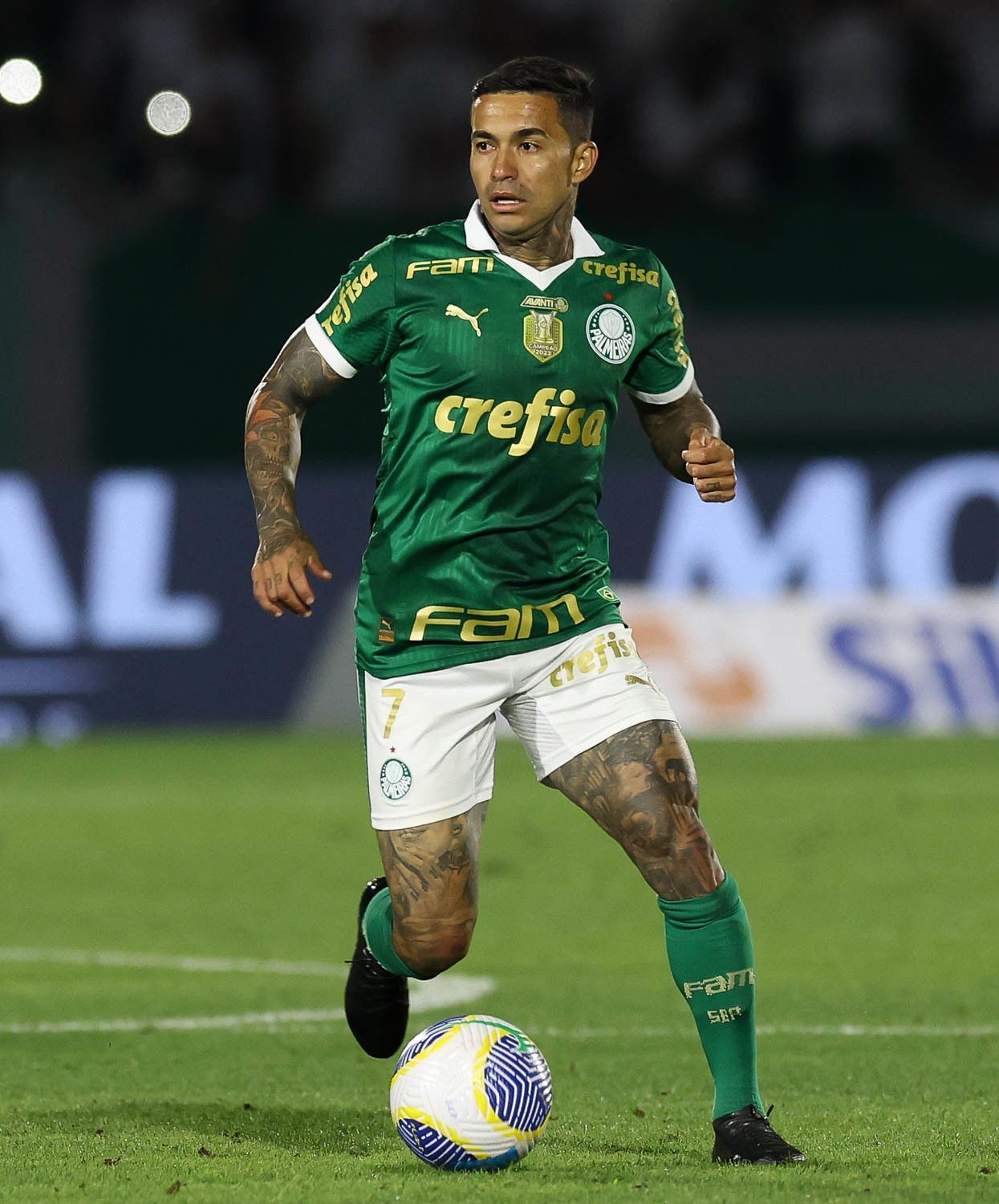 Com futuro incerto no Palmeiras, Dudu tem rotina intensa para recuperar espaço