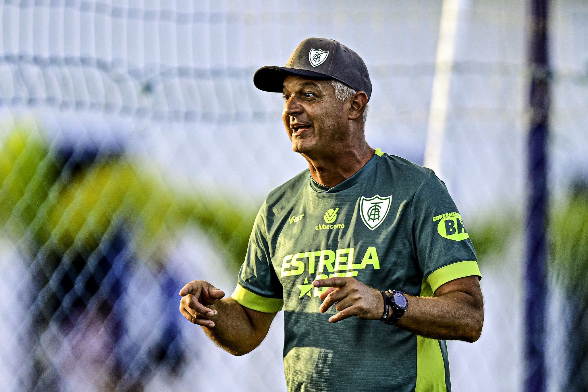 Retorno de Lisca ao América tem menor aproveitamento, mas posição melhor na Série B
