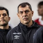 Fábio Carille minimiza cobranças da torcida em vitória do Santos