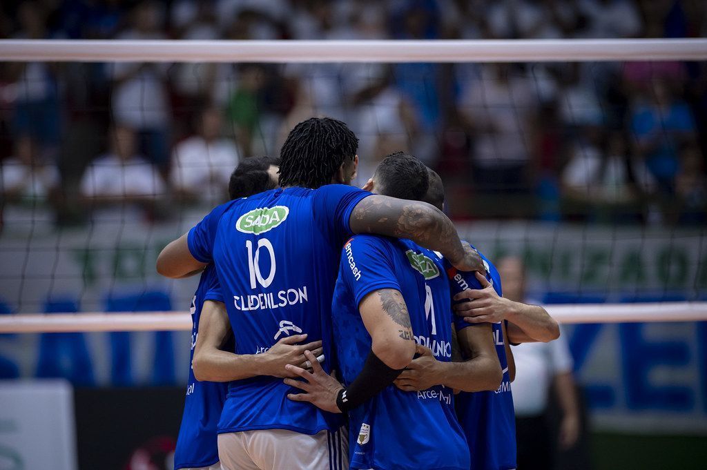 Em casa, Sada Cruzeiro vence JF Vôlei na reta final do Mineiro de Vôlei