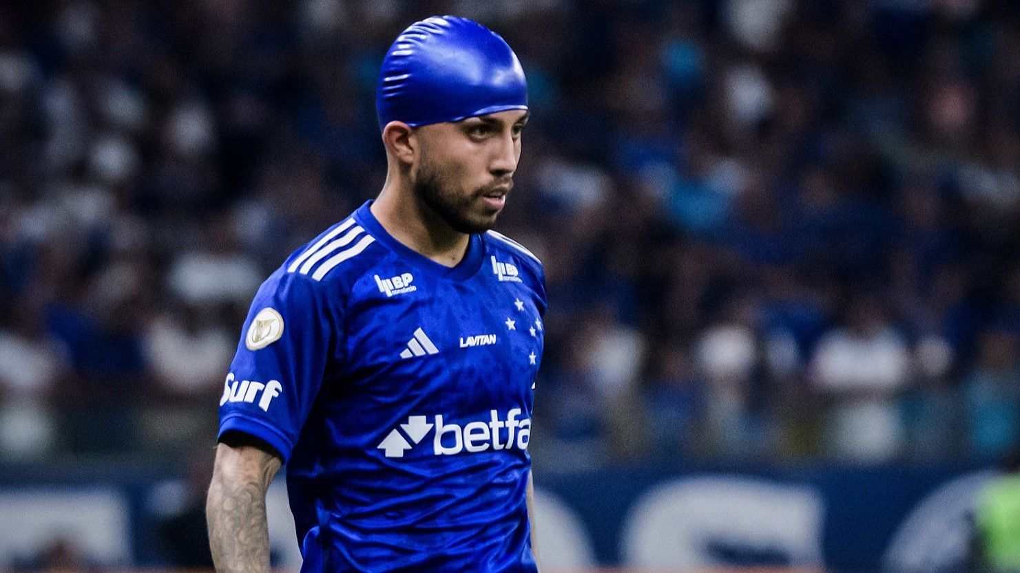 Preocupa? Matheus Henrique revela por que deixou jogo do Cruzeiro mancando