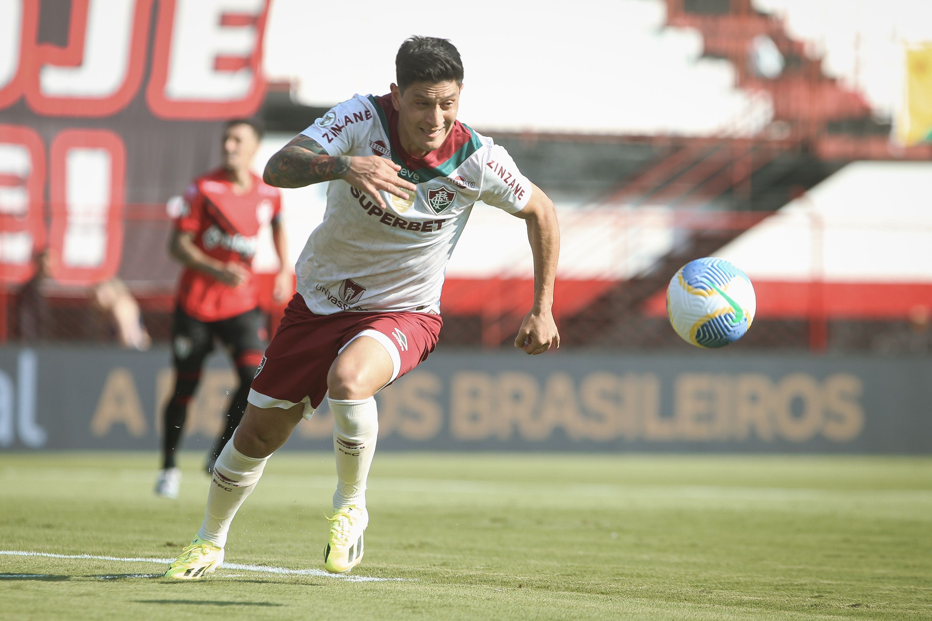 Vermelho inusitado tira goleador do Fluminense do duelo contra o Cruzeiro
