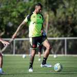 Pouco aproveitado em 2024, Souza se coloca à disposição para ser coringa no Vasco