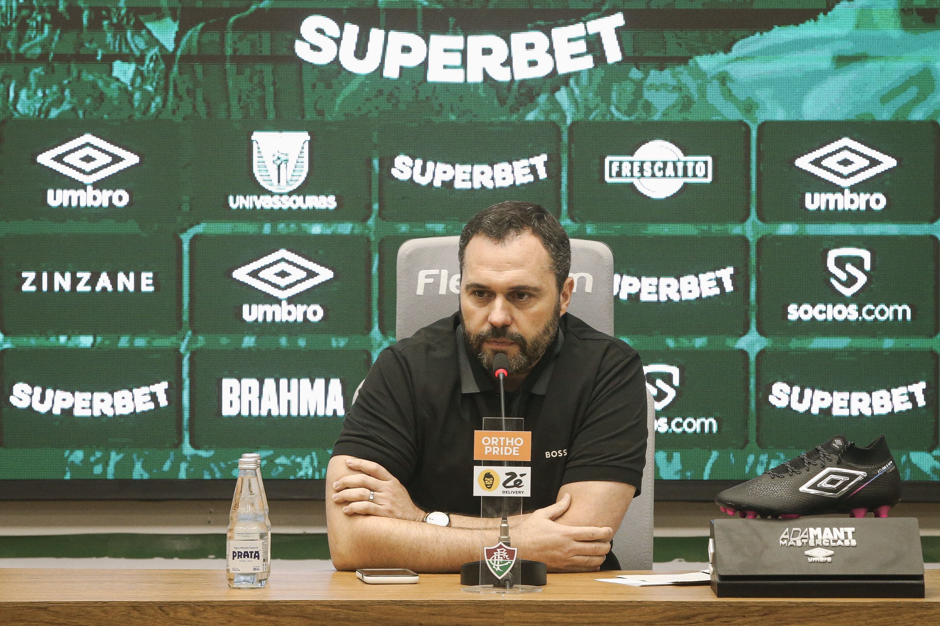 Presidente do Fluminense revela reunião com outros clubes sobre calendário em 2025