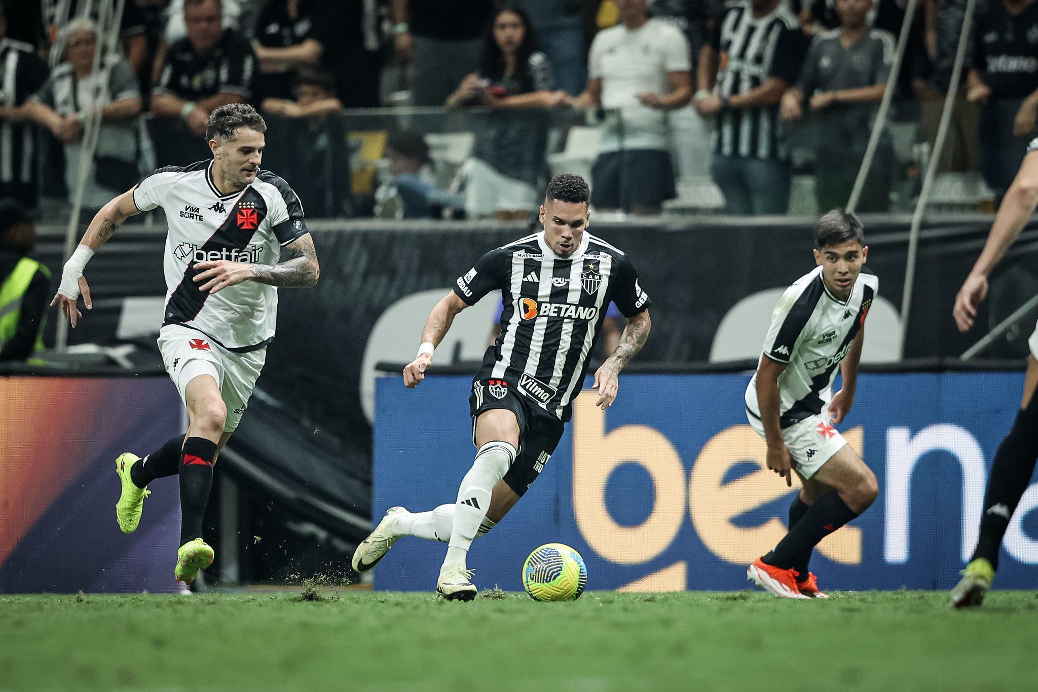 Atlético 2 x 1 Vasco: assista aos melhores momentos da semi da Copa do Brasil