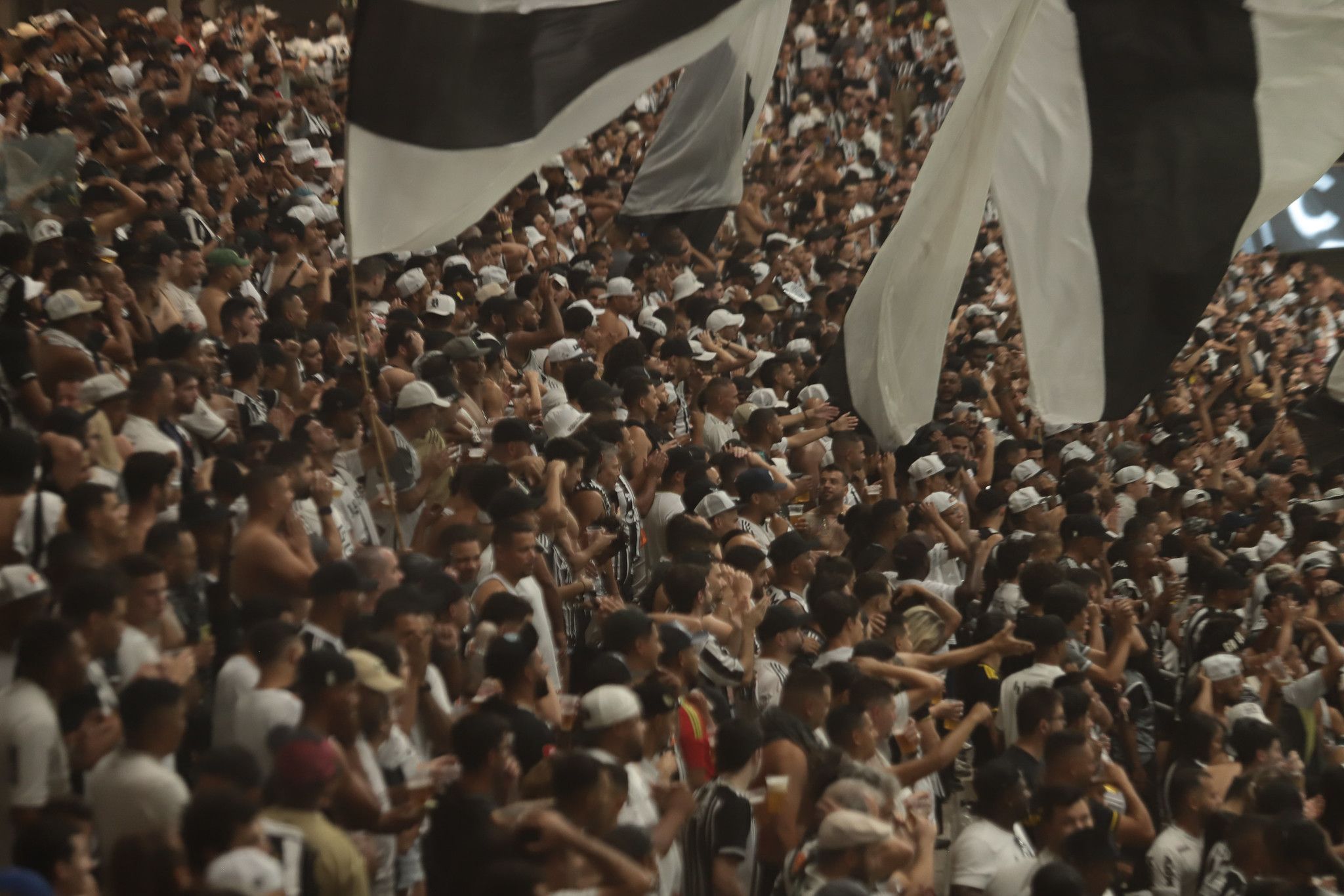 Após ‘venda-relâmpago’, Atlético se posiciona sobre ingressos para jogo contra o Vasco, no Rio