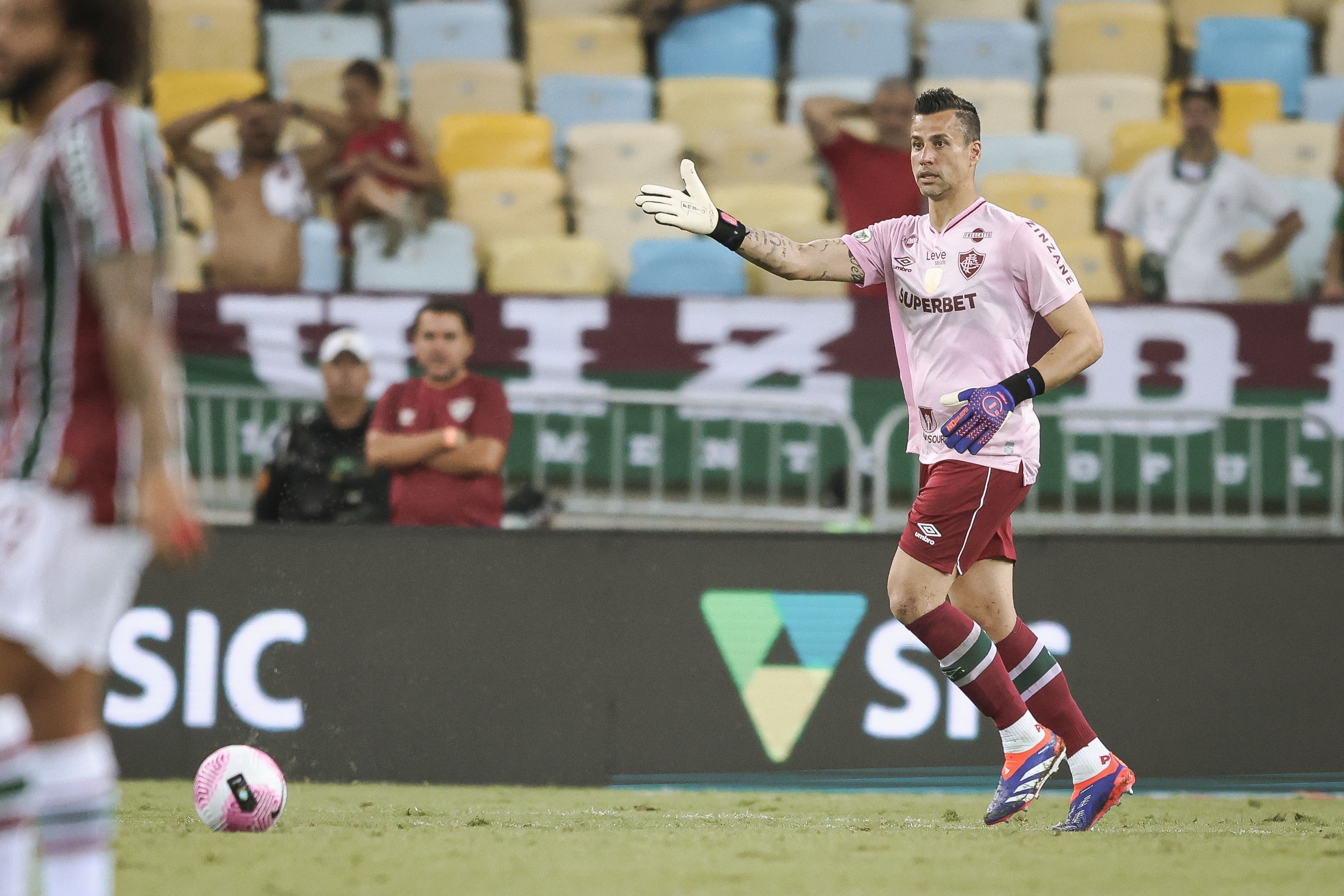 Fábio, do Fluminense, faz discurso forte para elenco antes da vitória sobre o Cruzeiro